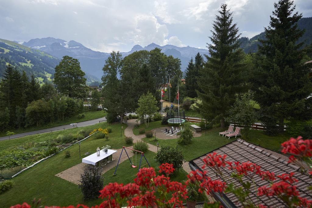 Hotel Waldrand Lenk im Simmental Exterior foto